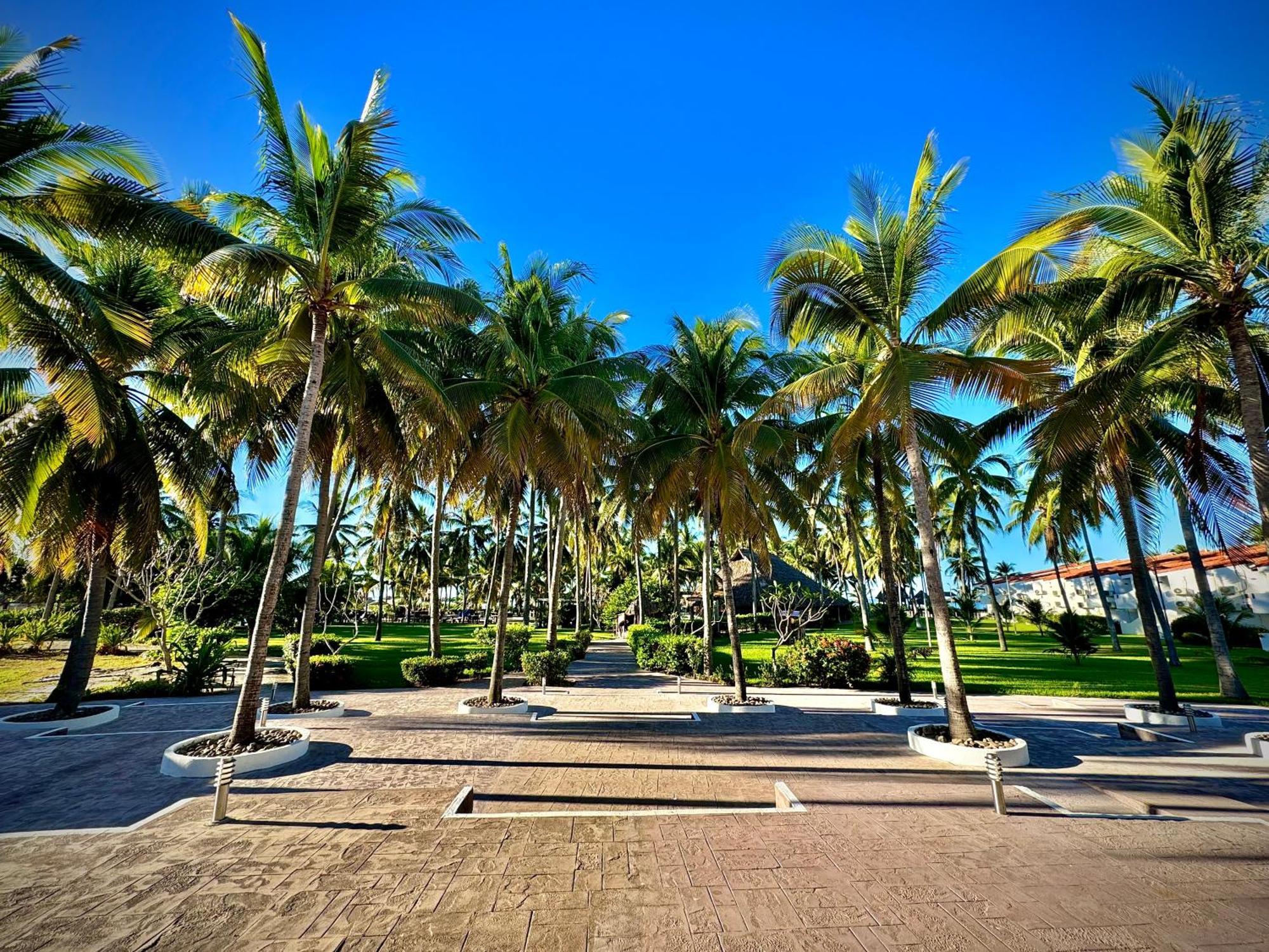 Hotel Tesoro Beach San Luis la Herradura Exterior foto